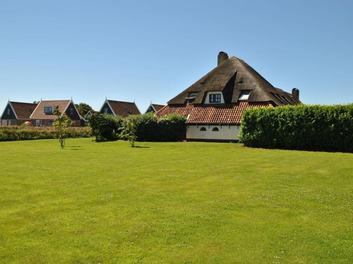 Charming Holiday Home In Texel Near Sea Oost  ภายนอก รูปภาพ